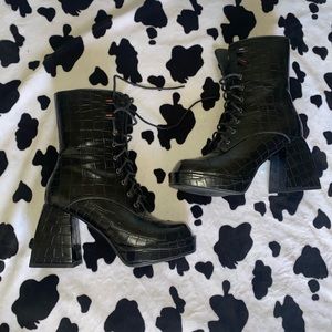 Dolls kill boots